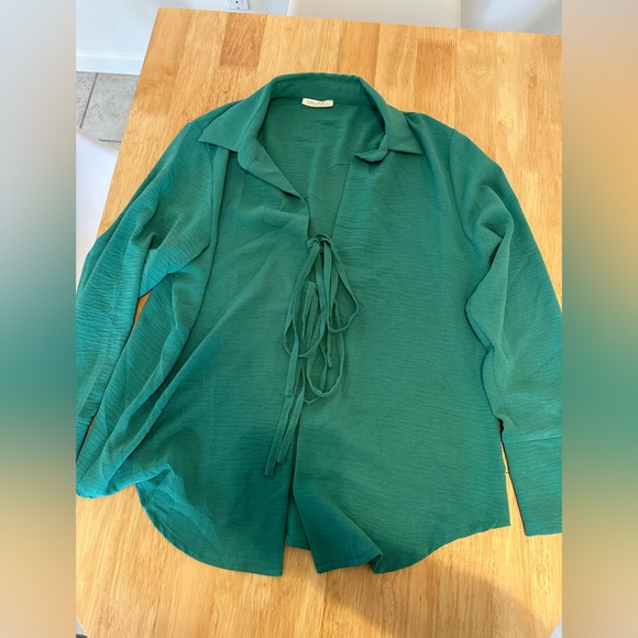 Green Two-Piece Set - Picture 2 of 5